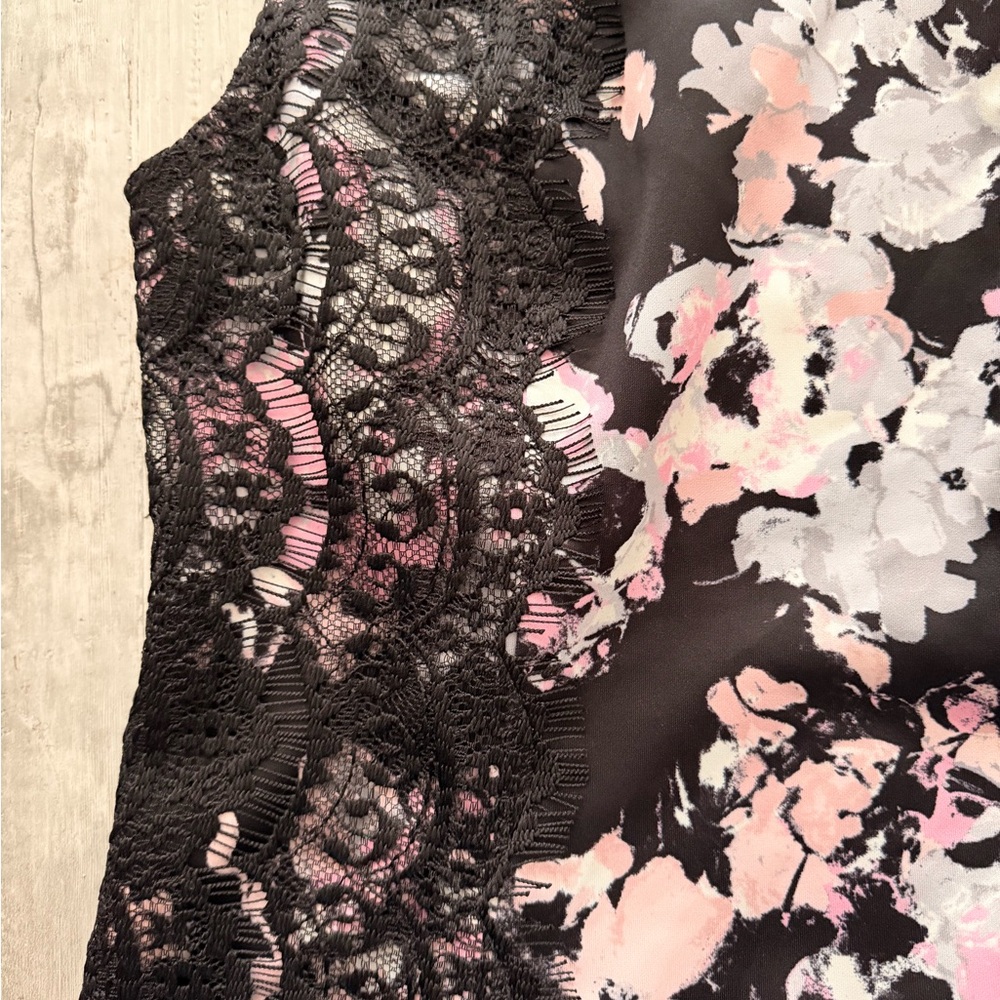 Saks Fifth Avenue Black Floral Lace Cap Sleeve Dress Size 14 NWT - Picture 5 of 10